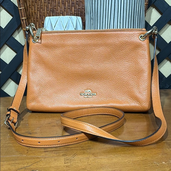 2000 Coach Orange Mia Crossbody Double Zip Compartments Hidden Snap Closure NWOT - Picture 1 of 16